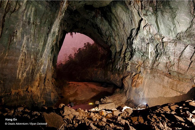 Chìm đắm trong 'vương quốc' hang động của thế giới