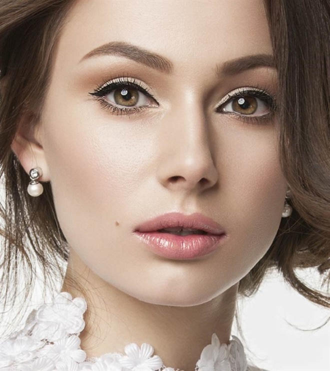 Bí quyết trang điểm trẻ hơn dành cho nàng ngoài 40 tuổi