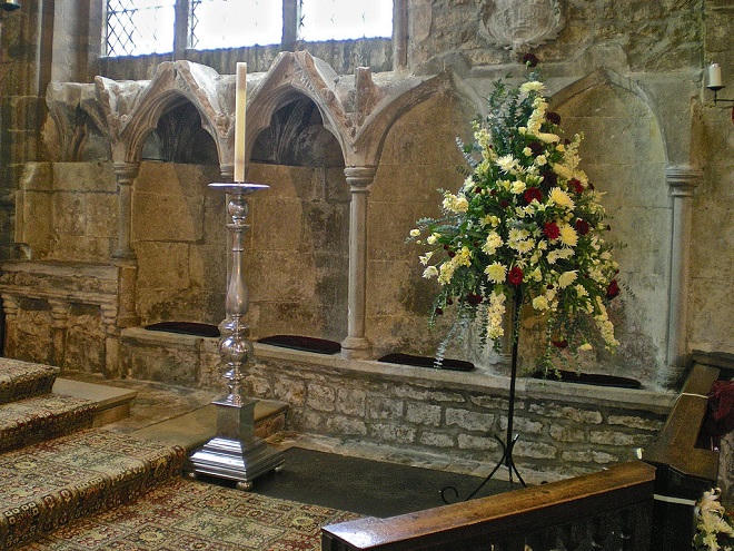 Bí ẩn hầm mộ nhà thờ 2.500 bộ hài cốt  