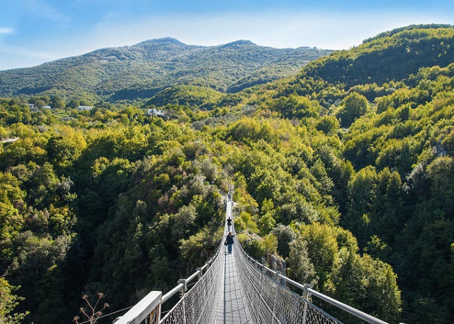 10 cây cầu treo khách vừa ngắm cảnh vừa run chân