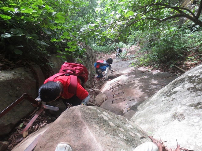 Những cung đường trekking đẹp nhưng nguy hiểm tại Việt Nam