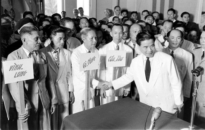 Quyết định 'hạ bệ' Bảo Đại dưới góc nhìn phe Ngô Đình Diệm