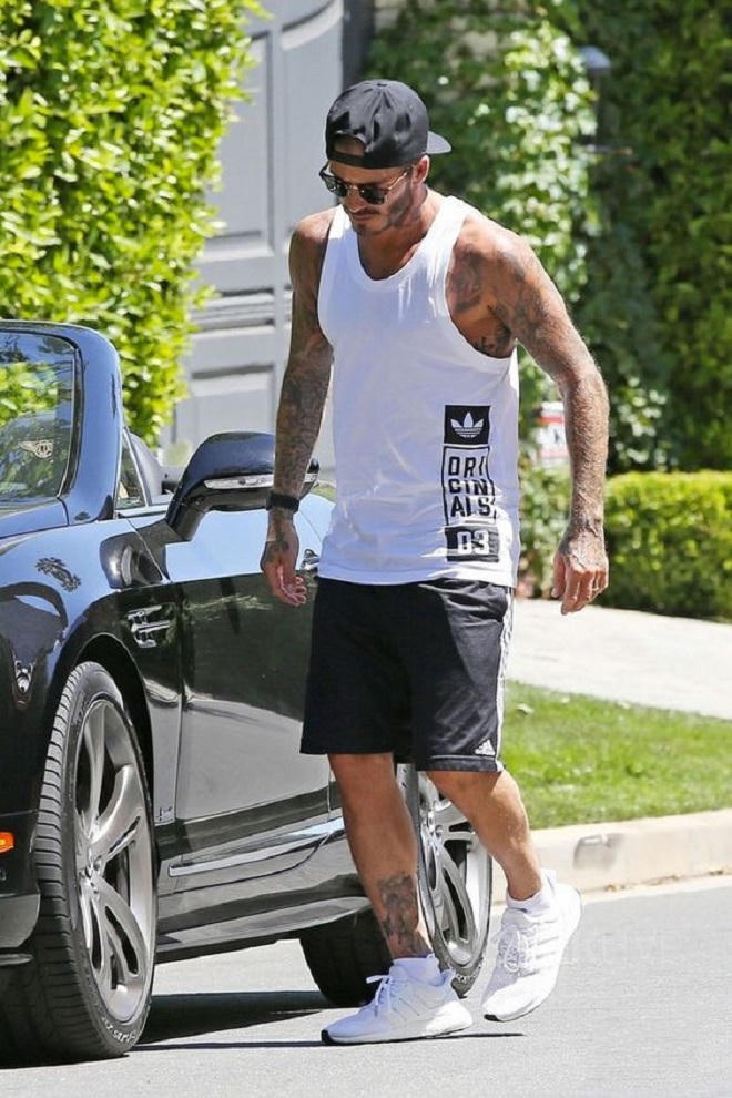Phong cách thời trang sành điệu của David Beckham ở tuổi U50
