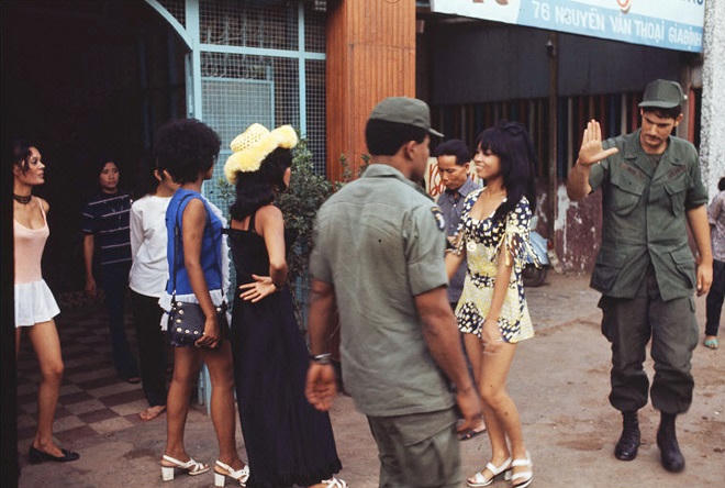 Sài Gòn 1972 trong con mắt một nhà báo nước ngoài: Thiên đường của những “ngôi nhà ổ chuột”