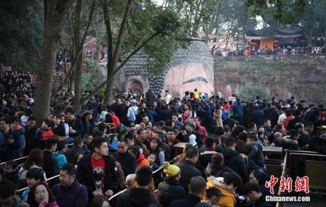 Tương truyền về tượng Phật khổng lồ từng 4 lần rơi lệ