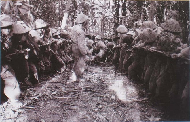 Sức mạnh 'hồn xiêu phách lạc' của pháo binh Việt Minh