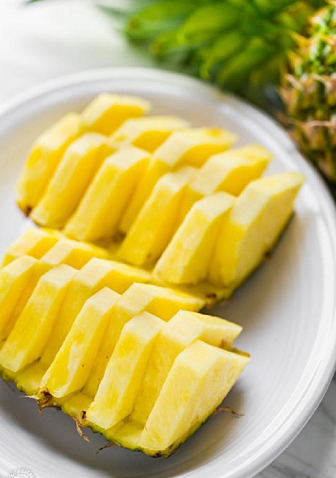 Bật mí cách tỉa dứa bắt mắt nhìn là muốn ăn