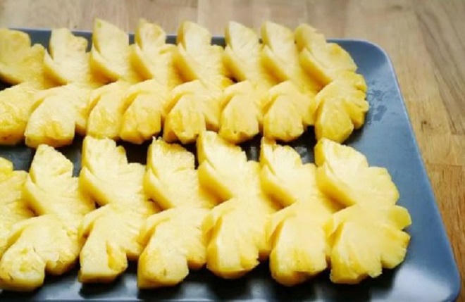 Bật mí cách tỉa dứa bắt mắt nhìn là muốn ăn