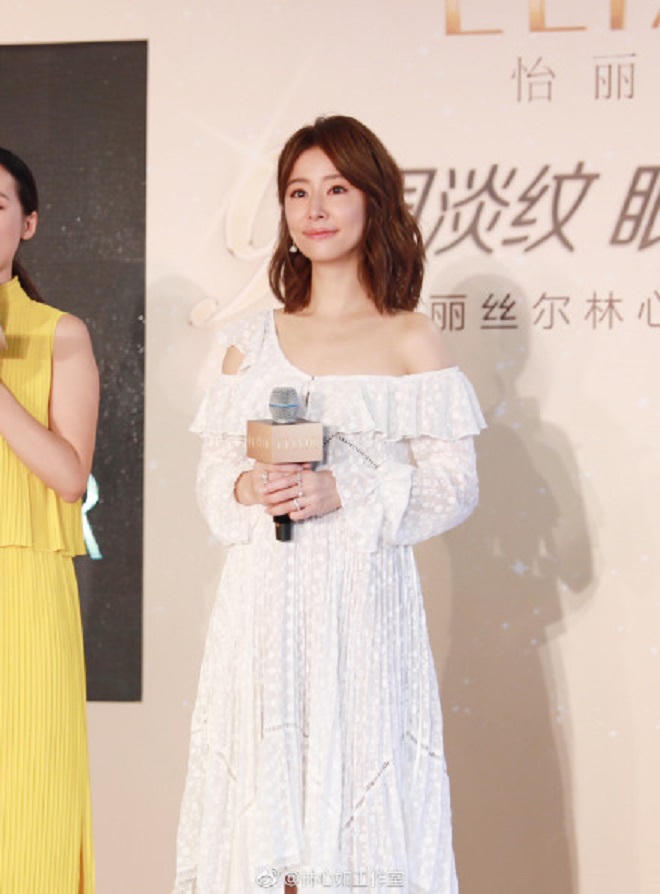 Lâm Tâm Như ghi điểm với kiểu tóc mới và phong cách thời trang vô cùng nữ tính