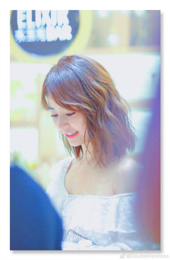 Lâm Tâm Như ghi điểm với kiểu tóc mới và phong cách thời trang vô cùng nữ tính