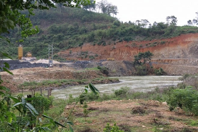 Đắk Lắk: Nổ mìn xây thủy điện làm nứt nhà dân