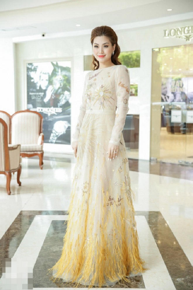 Ai xứng danh 'Nữ hoàng thảm đỏ' showbiz Việt tuần qua? 