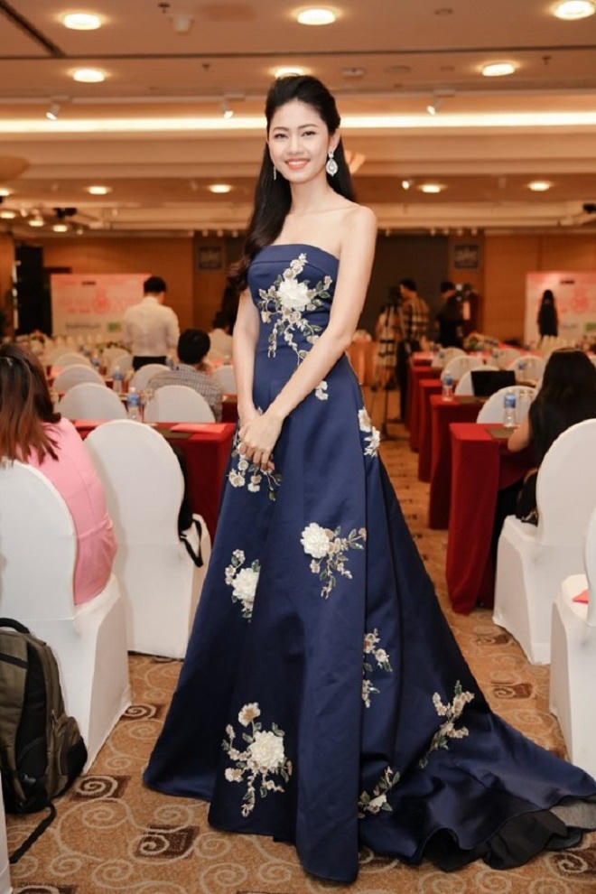 Ai xứng danh 'Nữ hoàng thảm đỏ' showbiz Việt tuần qua? 