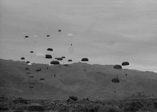 Điện Biên Phủ trong hồi ức một sĩ quan Pháp (Bài 4): Cuộc giao tranh dai dẳng giành giật năm quả đồi