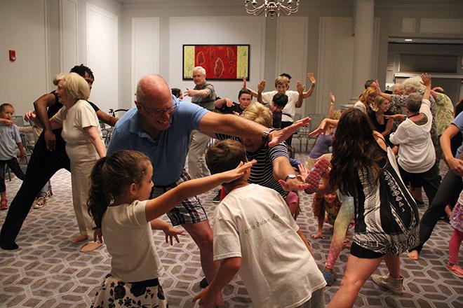 Trẻ em, “liều thuốc vàng” giúp người già kéo dài tuổi thọ