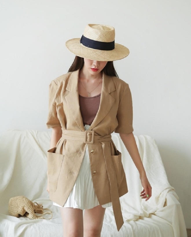 Áo khoác blazer đang khiến hội chị em "say như điếu đổ" vì mặc cực đẹp mà lại không nóng