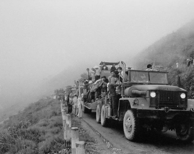 Tổng thống sai lầm, tướng dưới quyền uất ức tự sát