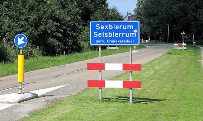 Những địa danh có tên hài hước nhất thế giới