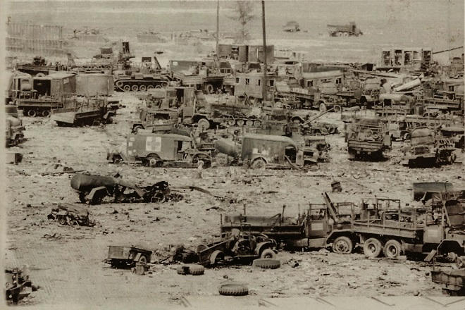 Những ngày cuối của Quân đội Việt Nam Cộng hòa (Bài 2): Ném chiến cụ, cướp tàu tháo chạy