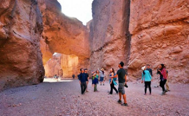 Thung lũng Chết hút khách bởi cái nóng cực độ