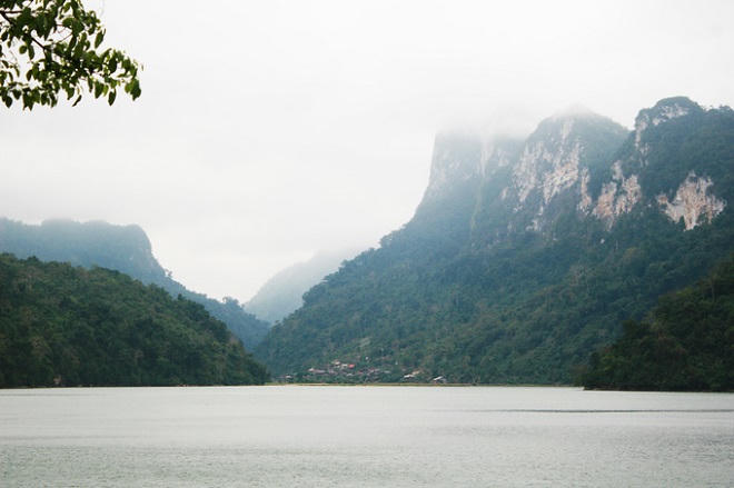 5 điểm mát xanh 'trốn nóng' gần Hà Nội 