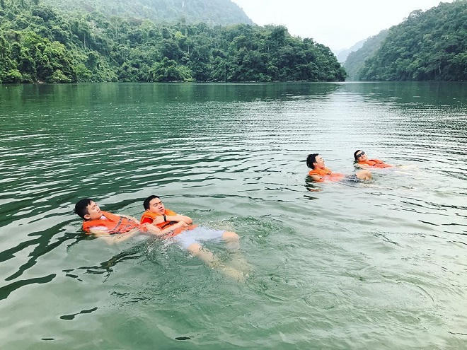 5 điểm mát xanh 'trốn nóng' gần Hà Nội 