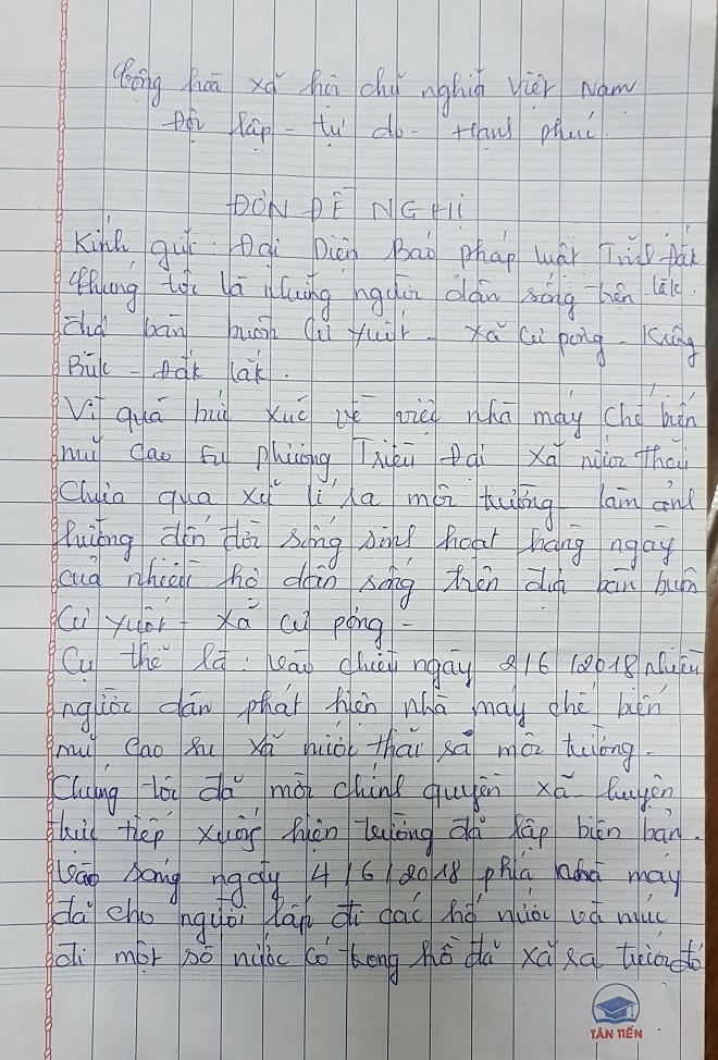 Đắk Lắk: Cả làng “nhịn thở” vì nhà máy chế biến mủ cao su đổ bùn thải ra môi trường