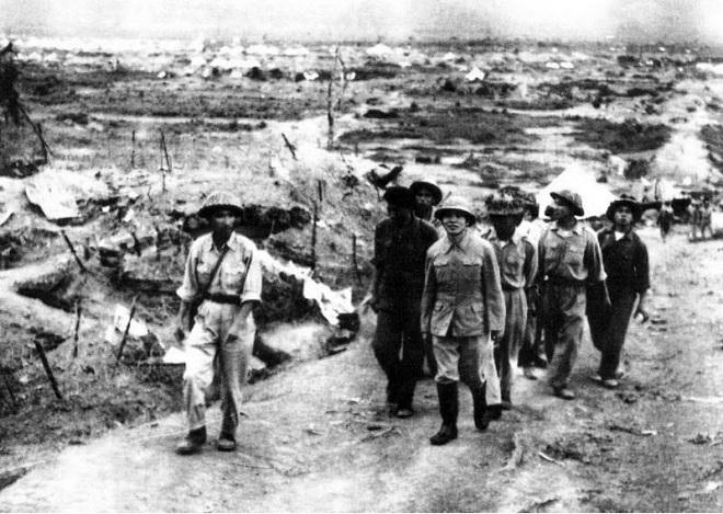 Điện Biên Phủ trong hồi ức một sĩ quan Pháp (Bài cuối):  'Quả mìn' chấn động chấm dứt cuộc chiến