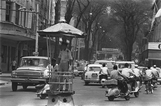 Tỷ phú 'tàn đời' vì trái ý quan chức (Bài 6): Phương thức táo bạo cứu ngân hàng bên bờ phá sản