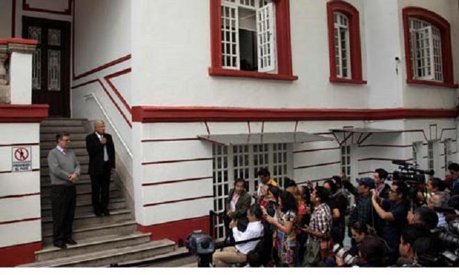 Vị tổng thống không cận vệ, dinh thự, chuyên cơ 