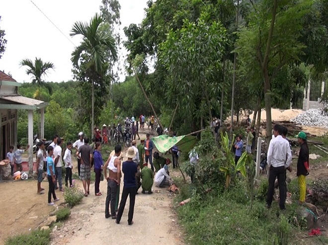 Đớn đau từ rượu, cha tâm thần 2 lần chém chết con