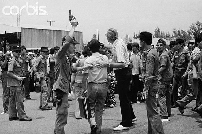 Những ngày cuối của quân đội Việt Nam Cộng hòa (Bài 6): Tướng bỏ bản doanh, cả Nha Trang hỗn loạn 