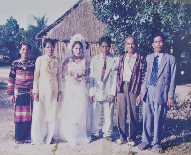 Tình yêu chiến thắng nỗi đau sau ngày dũng cảm bước qua lời nguyền