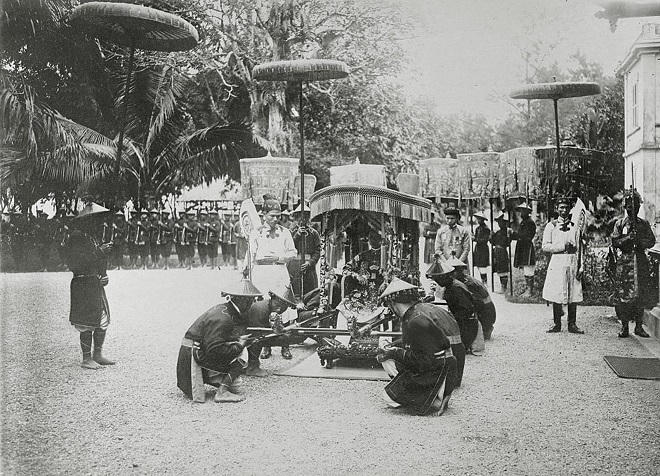 Cầu kỳ như cơm vua