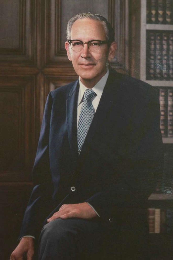 Gặp lại người phụ nữ đầu tiên nâng ngực trên thế giới