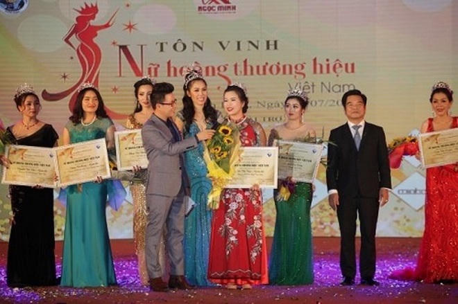 Cô giáo bỏ nghề, xây dựng thương hiệu Ong Tam Đảo - Honeco
