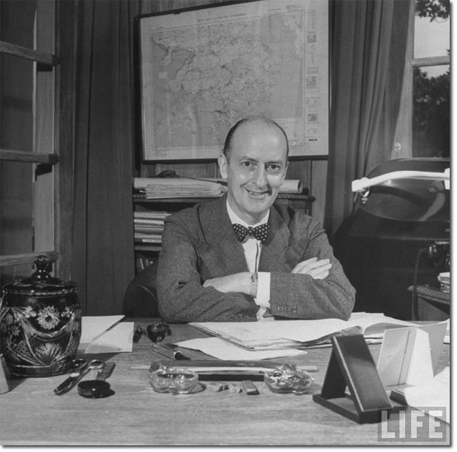 Bí mật phía sau hợp đồng thuê đất... 999 năm của Mỹ ở Hong Kong