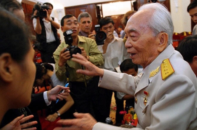 Chân dung Đại tướng Võ Nguyên Giáp qua 'góc máy' nhiếp ảnh gia