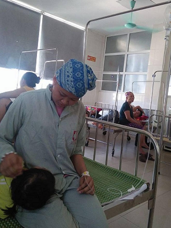 Tình yêu thương con giúp góa phụ ung thư chống chọi “tử thần” 