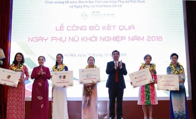 Cô gái ấp ủ niềm hy vọng cho phụ nữ người Mông