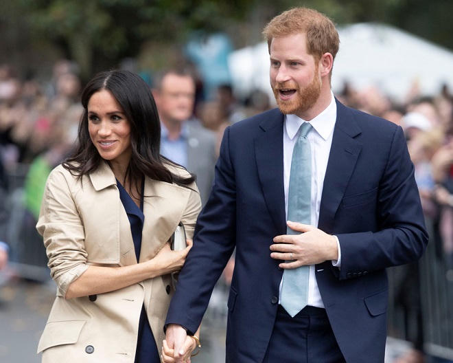 Quyền nuôi dạy hậu duệ trong hoàng tộc Anh: Luật cũ không chế ngự nổi lệ mới