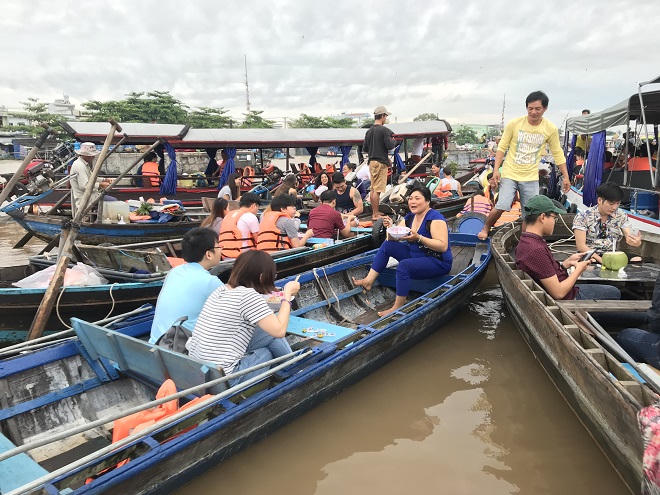 Miền Tây mùa nước nổi, có gì “lạ” không em?