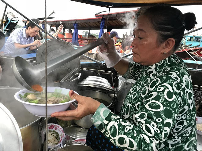 Miền Tây mùa nước nổi, có gì “lạ” không em?