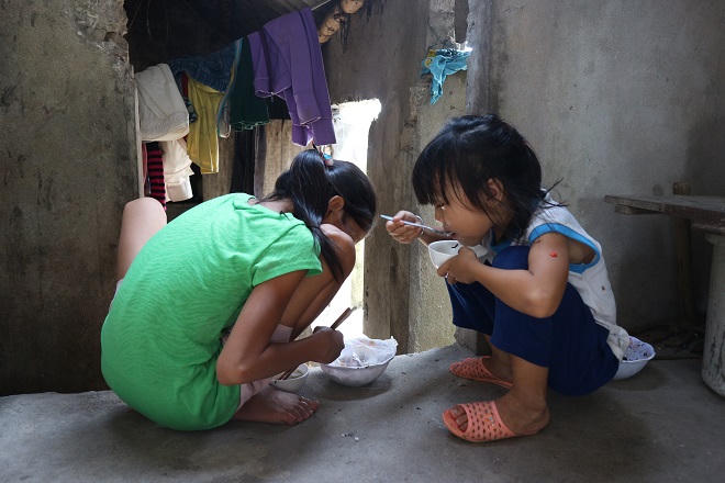 Người phụ nữ khốn khổ với khối u khổng lồ trên mặt