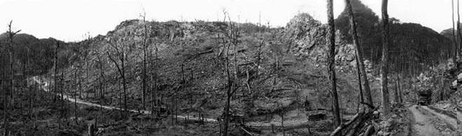 Con đường huyền thoại (Bài 2) Lính công binh thông minh tay không hóa giải bom mìn Mỹ