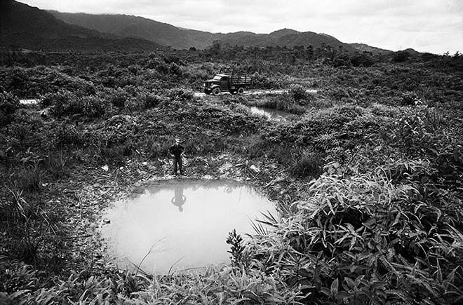 Con đường huyền thoại (Bài 2) Lính công binh thông minh tay không hóa giải bom mìn Mỹ