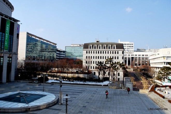 Vụ gian lận thi cử chấn động nền giáo dục Hàn Quốc