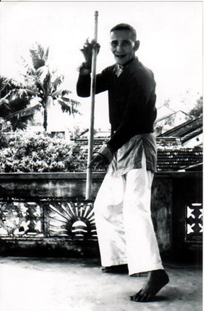 Danh trấn làng võ bởi tuyệt kỹ roi đánh nghịch