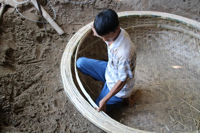 Thúng chai đi… Tây