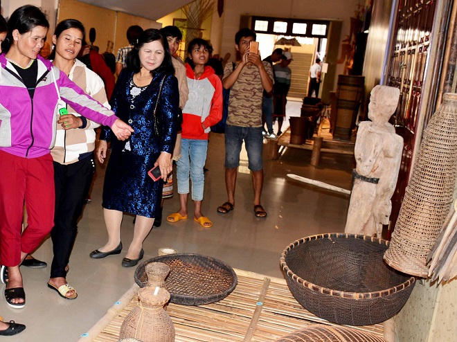 Lên đại ngàn, đất trời nghiêng ngả cùng những mùa rẫy